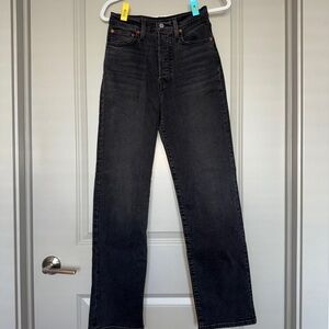 Levi's Women’s Black Ribcage Straight Jeans